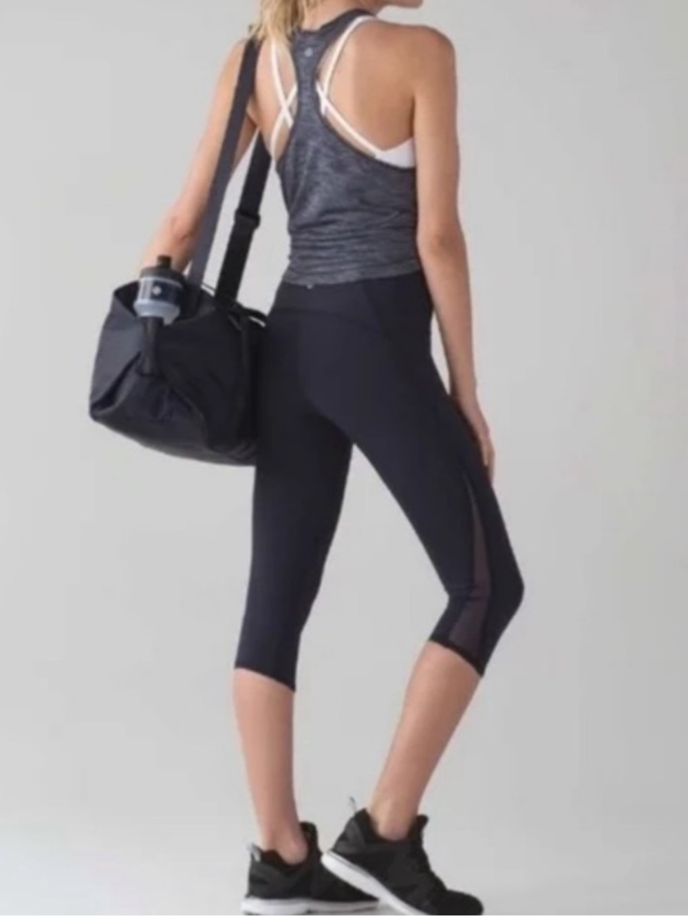 🧘🏻‍♀️ LULULEMON ATHLETICA WOMENS SIZE 6 BLACK TRAIN TIME CROPPED LEGGINGS
